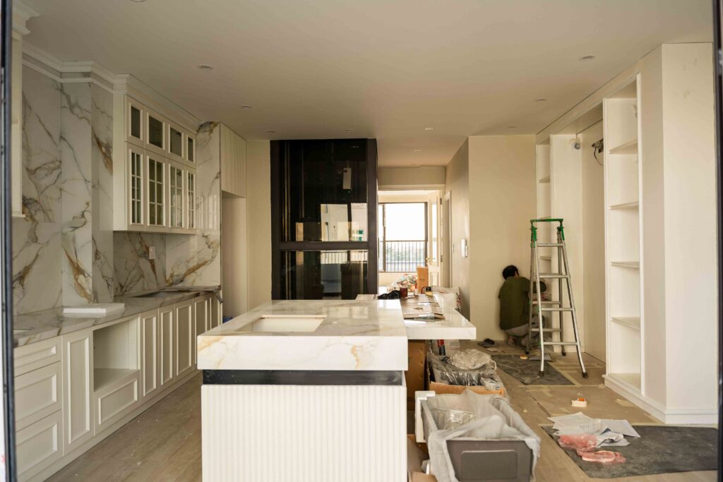 Phòng bếp đang thi công